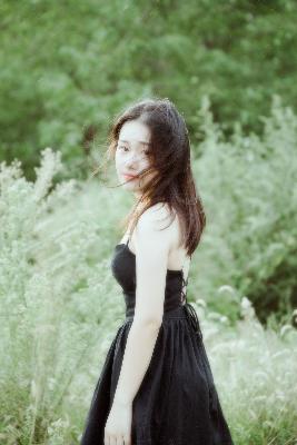 我唾弃你的坟墓