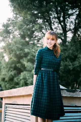 亭亭玉立四月天月色阑珊处情已晚