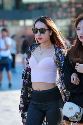 杨思敏版金瓶梅